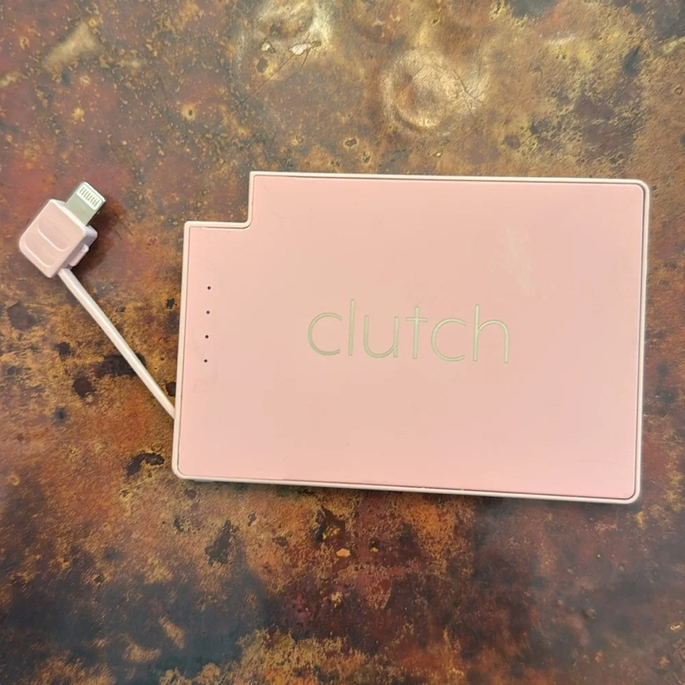 Clutch v3 lightning charger for iPhone 14 and older